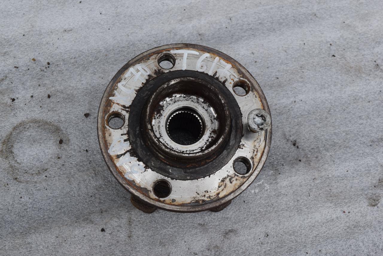 ступица задняя Volvo XC70 3 поколение 2010, 2.4 л., D5, D 5244 T10, дизель, АКПП, универсал, полный привод, 30763220 - фото №1