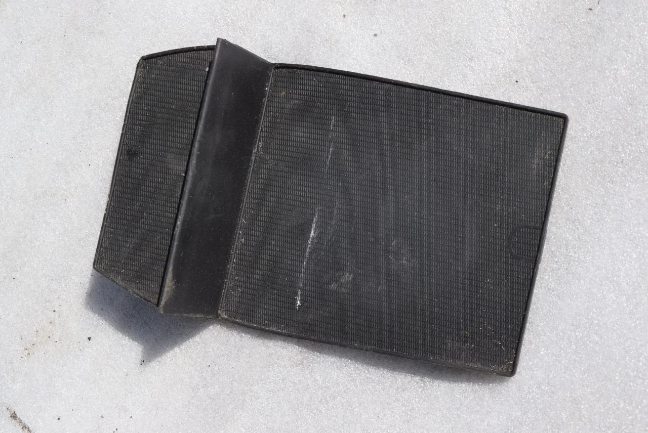 Декоративная накладка центральной консоли Volvo XC70 3 поколение 2010, 2.4 л., D5, D 5244 T10, дизель, АКПП, универсал, полный привод, 30672273 - фото №1