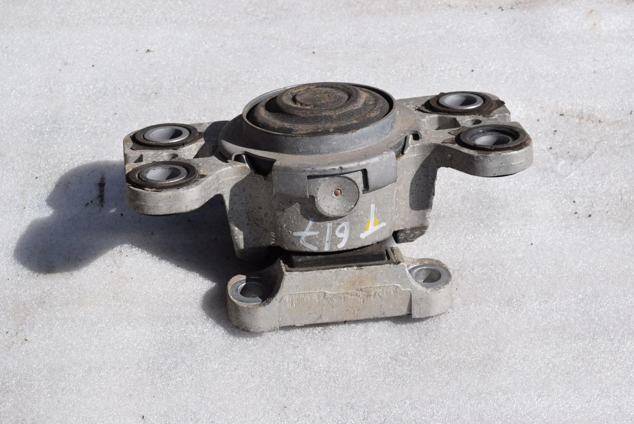 подушка крепления двигателя Volvo XC70 3 поколение 2010, 2.4 л., D5, D 5244 T10, дизель, АКПП, универсал, полный привод - фото №1