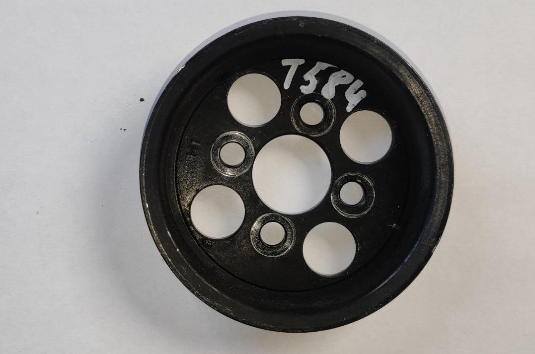 шкив насоса гидроусилителя Volvo S60 2 поколение 2012, 2.0 л., D 5204 T3, дизель, АКПП, седан, передний привод, 30731821 - фото №1