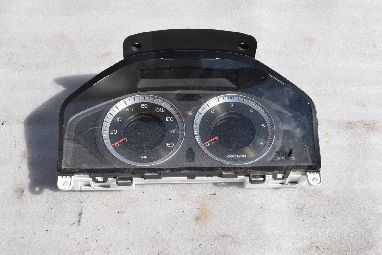 щиток приборов (приборная панель) Volvo XC70 3 поколение 2010, 2.4 л., D5, D 5244 T10, дизель, АКПП, универсал, полный привод, 31270907AA - фото №1