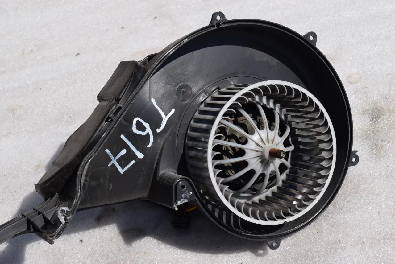 моторчик печки Volvo XC70 3 поколение 2010, 2.4 л., D5, D 5244 T10, дизель, АКПП, универсал, полный привод - фото №1