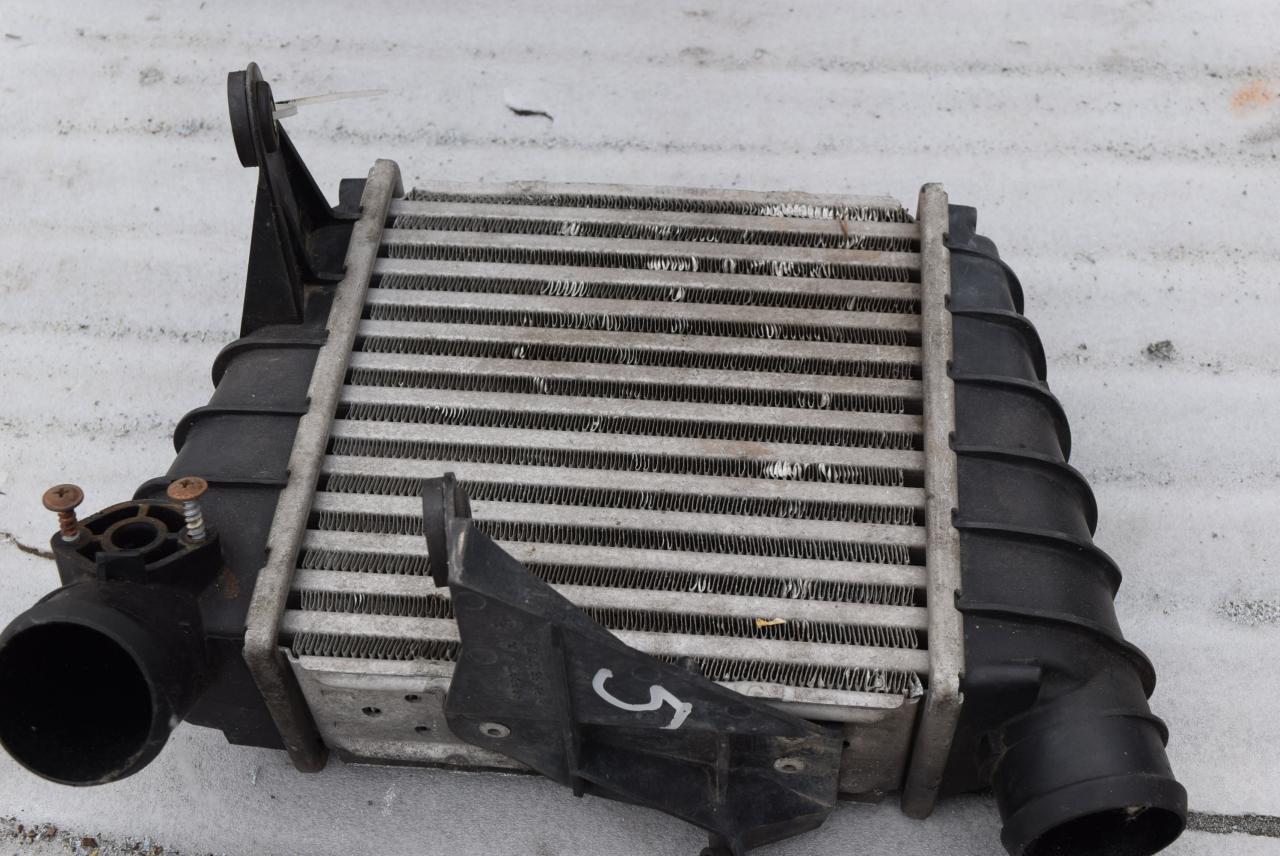 интеркулер Volkswagen Polo 4 поколение 2003, 1.9 л., дизель, хетчбэк 5 дв., 6Q0145804A, 862403N - фото №1