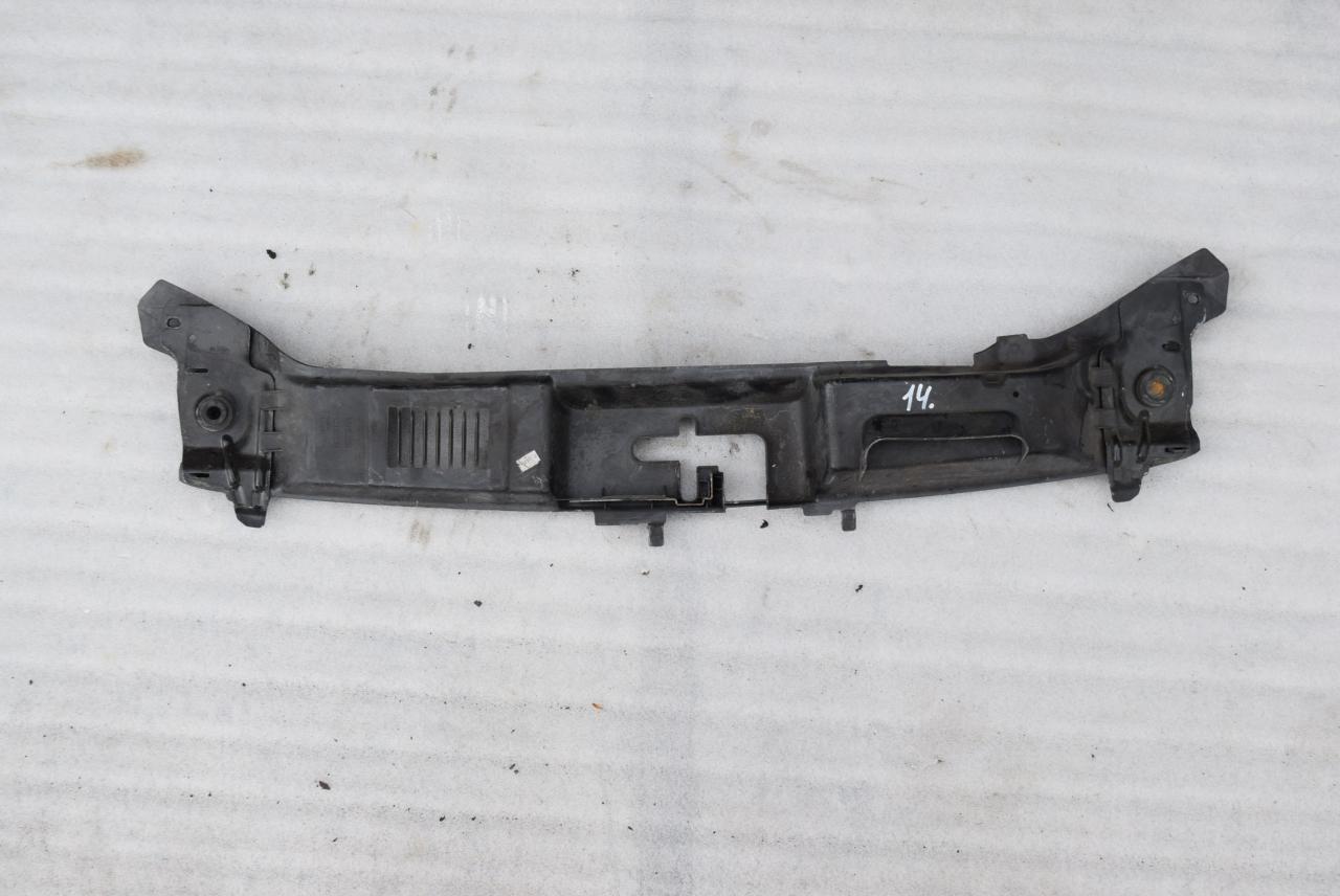 планка под капот Volvo S40 2 поколение 2005, 1.8 л., i, B 4184 S11, бензин, МКПП, седан, 30716338 - фото №1