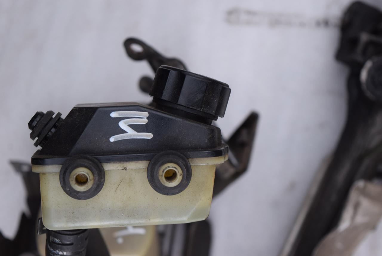 бачок гидроусилителя Volvo S40 2 поколение 2005, 1.8 л., i, B 4184 S11, бензин, МКПП, седан, 4N513531DC - фото №1