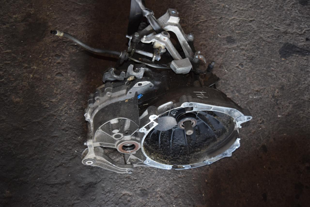 КПП механическая (МКПП) Volvo S40 2 поколение 2005, 1.8 л., i, B 4184 S11, бензин, МКПП, седан, 6N5R, 1S7R7F096 - фото №1