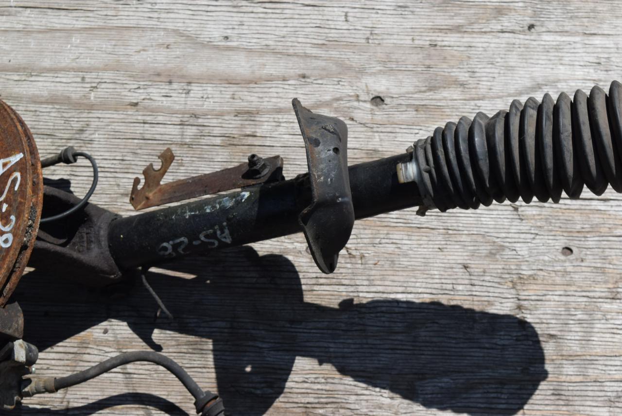 амортизатор передний правый Ford Focus 1 поколение 1999, 1.8 л., дизель, МКПП, хетчбэк 5 дв. - фото №1