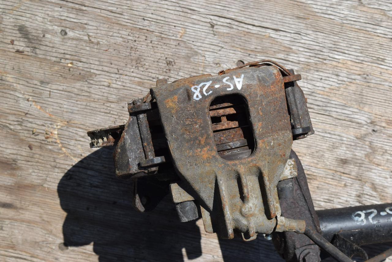 суппорт передний правый Ford Focus 1 поколение 1999, 1.8 л., дизель, МКПП, хетчбэк 5 дв. - фото №1