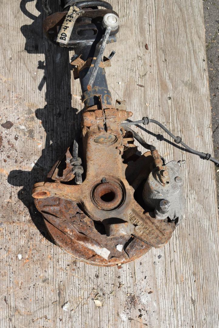 ступица передняя левая SEAT Ibiza 3 поколение 2004, 1.4 л., дизель, МКПП, хетчбэк 5 дв. - фото №1