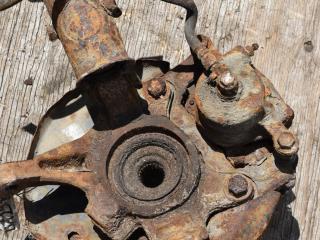 ступица передняя левая Nissan Almera N15 1997, 1.4 л., бензин