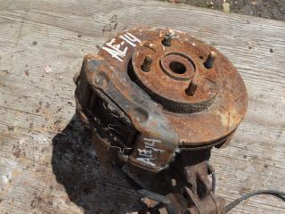 суппорт передний правый Mazda 323 4 поколение 1993, 1.5 л., бензин, МКПП, хетчбэк 5 дв.