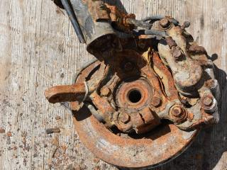 ступица передняя левая Mitsubishi Space Wagon 3 поколение (Typ N50) 2001, 2.4 л., бензин