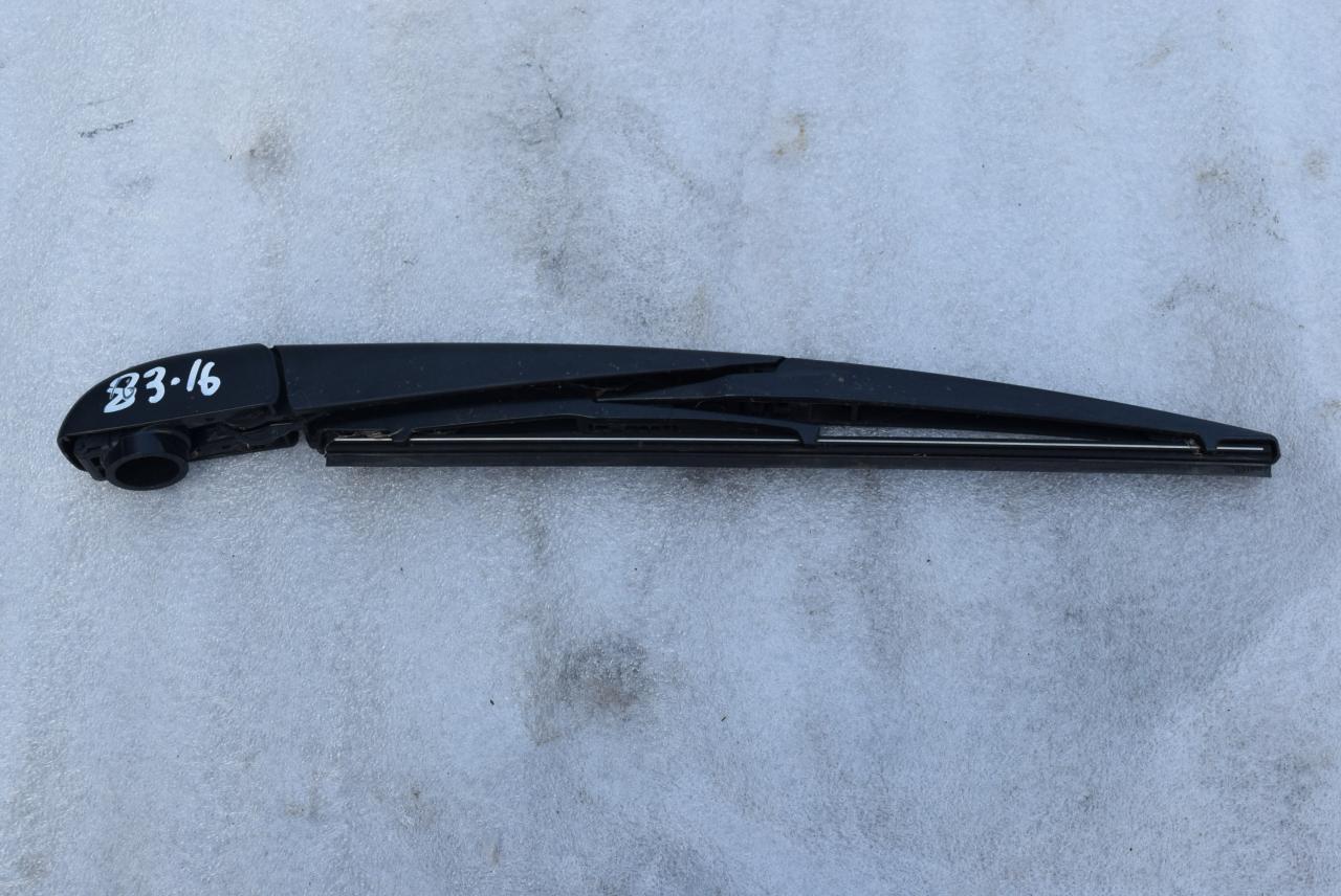 щеткодержатель задний Toyota RAV4 5 поколение (XA50) 2020, 2.5 л., гибрид, АКПП - фото №1