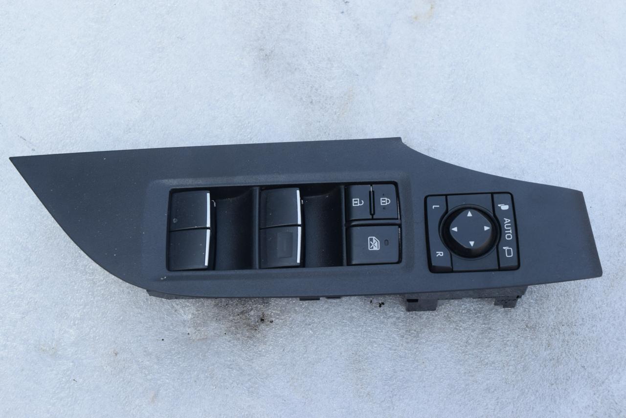 блок управления стеклоподъемниками Toyota RAV4 5 поколение (XA50) 2020, 2.5 л., гибрид, АКПП, 8404042050, 33719A192223 - фото №1