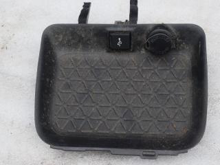 разъем AUX / USB Toyota RAV4 5 поколение (XA50) 2020, 2.5 л., гибрид, АКПП, 8619042030