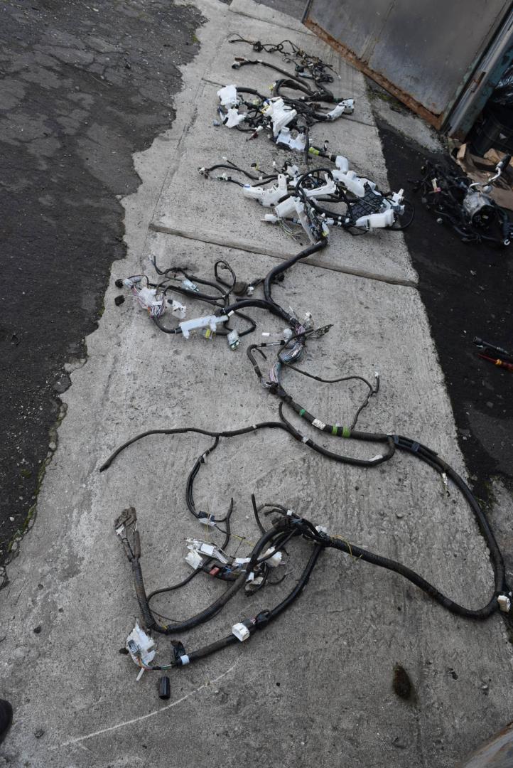 проводка салона Toyota RAV4 5 поколение (XA50) 2020, 2.5 л., гибрид, АКПП - фото №1