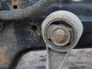 подушка крепления двигателя Fiat Punto 2 поколение 2002