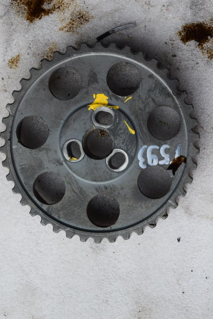 шкив распредвала Volvo XC70 2 поколение 2001, 2.4 л., Ti, B 5244 T3, бензин, АКПП, универсал, полный подключаемый привод - фото №1