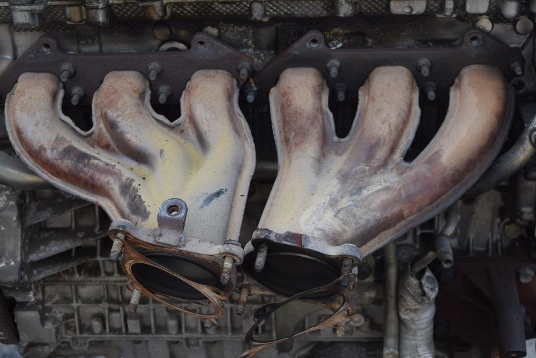 коллектор выпускной Volvo S80 1 поколение 2000, 2.9 л., B 6294 S, бензин, АКПП, передний привод, 9471627, 9471628 - фото №1