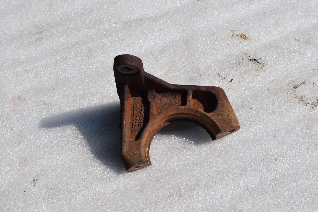 кронштейн полуоси Volvo S80 1 поколение 2000, 2.0 л., B 5204 T, бензин, МКПП, седан, передний привод, 9143485 - фото №1