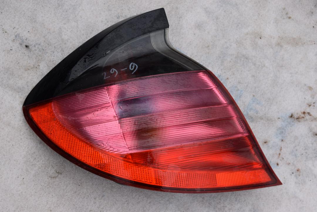фонарь задний левый Mercedes-Benz C-Класс W203/S203/CL203 2003, 2.2 л., дизель, МКПП, купе, правый руль, A2038200564 - фото №1