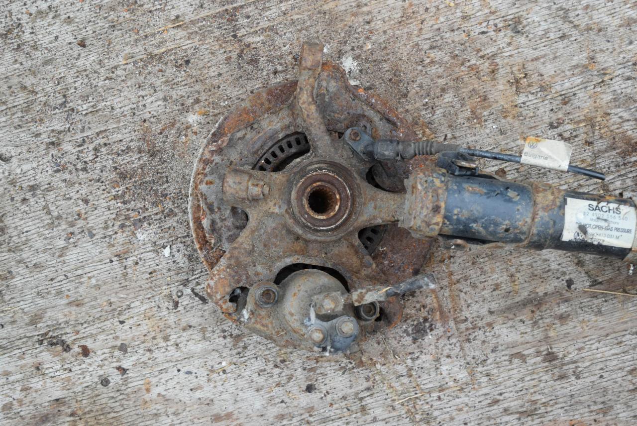 ступица передняя левая Volkswagen Polo 3 поколение 1999, 1.4 л., бензин, хетчбэк 5 дв. - фото №1