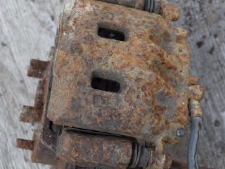 суппорт передний левый Subaru Legacy 2 поколение 1997, 2.5 л., бензин, АКПП, универсал