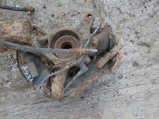 ступица передняя левая Toyota RAV4 2 поколение (XA20) 2001, 2.0 л., бензин, МКПП