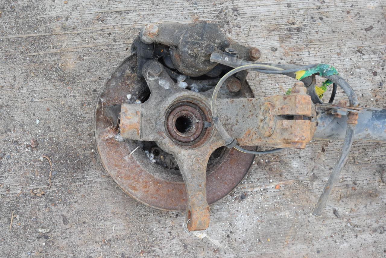 ступица передняя правая Peugeot 107 1 поколение 2008, 1.0 л., бензин, МКПП - фото №1