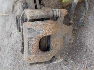 суппорт передний правый Peugeot 107 1 поколение 2008, 1.0 л., бензин, МКПП