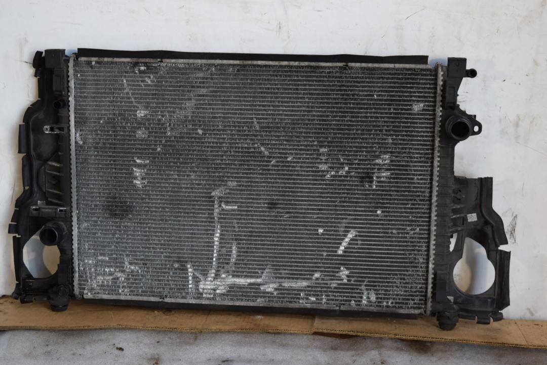 радиатор (основной) Volvo S60 2 поколение 2011, 2.0 л., дизель, АКПП, серый, седан, правый руль, 31338765 - фото №1