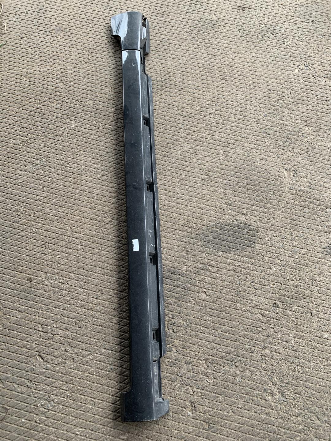 накладка на порог Volkswagen Passat B7 2013, 1.4 л., CAXA, бензин, универсал - фото №1