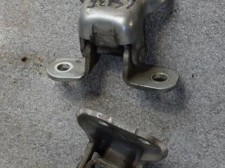 петля двери Toyota Yaris XP9 2007, 1.4 л., 1ND-TV, дизель, МКПП, хетчбэк 5 дв.