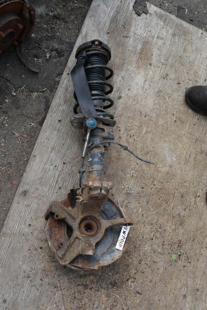 амортизатор передний Volkswagen Polo 4 поколение 2003, 1.9 л., дизель, хетчбэк 5 дв., 6Q0413031BN - фото №1