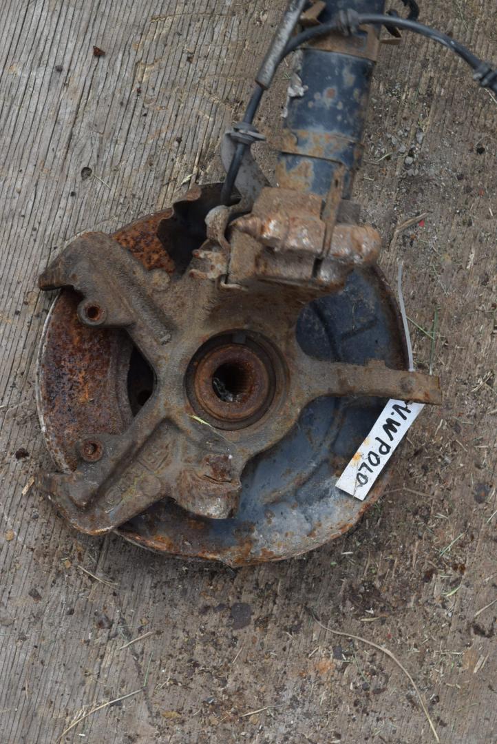 ступица передняя правая Volkswagen Polo 4 поколение 2003, 1.9 л., дизель, хетчбэк 5 дв. - фото №1