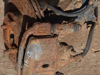 суппорт передний правый Toyota Starlet 80 series 1996, 1.4 л., бензин