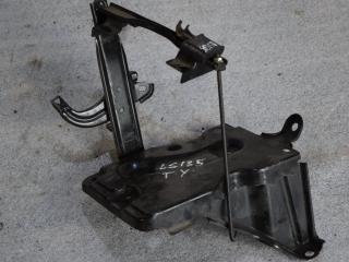 полка аккумулятора Toyota Yaris XP9 2007, 1.4 л., 1ND-TV, дизель, МКПП, хетчбэк 5 дв.