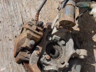 кулак поворотный правый Volvo V70 2 поколение 2002, 2.5 л., дизель, МКПП, универсал, 9461944