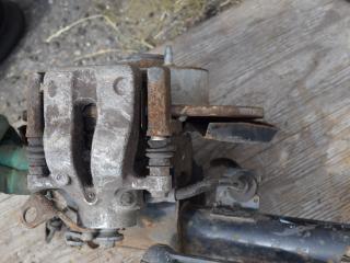 суппорт задний левый Alfa Romeo 147 1 поколение 2004