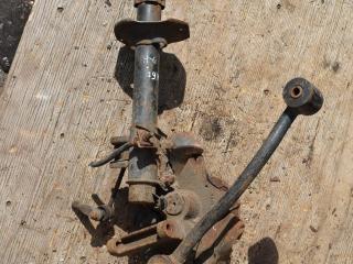 ступица задняя левая Nissan Primera P10 1993, 1.6 л., бензин