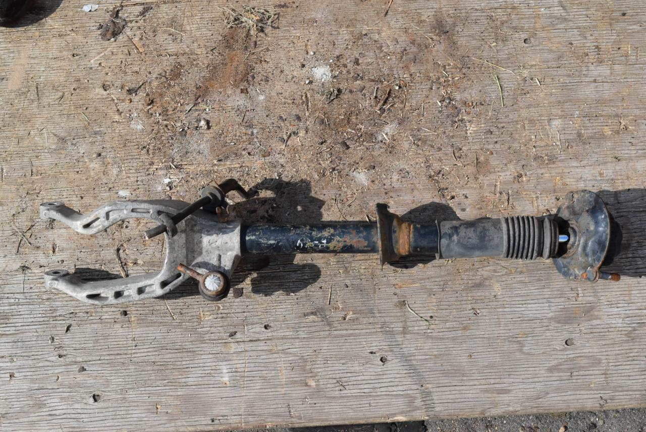 амортизатор передний правый Alfa Romeo 156 1 поколение 1999, 2.0 л., бензин, 60659530 - фото №1