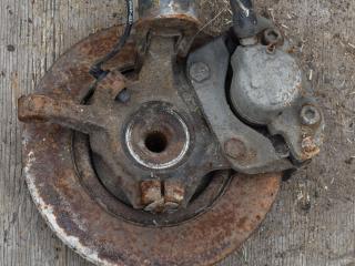 ступица передняя левая Renault Clio 2 поколение [рестайлинг] 2002, 1.5 л., дизель