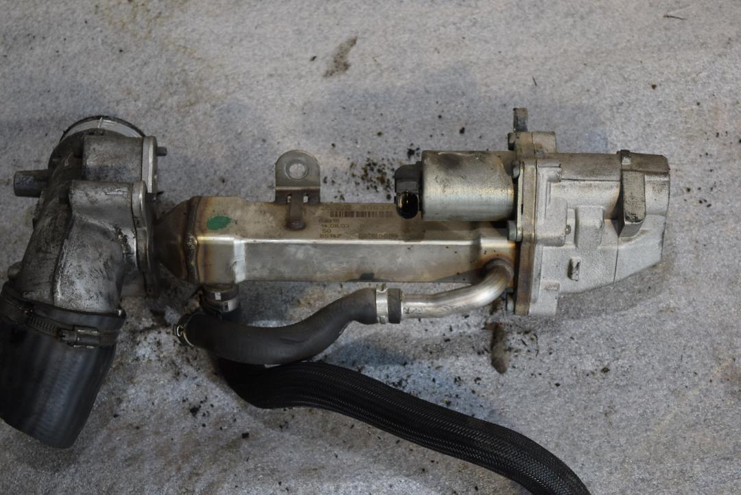 клапан EGR Volvo S60 1 поколение 2004, 2.4 л., D5, D 5244 T, дизель, АКПП, передний привод, 30637142, 72299609 - фото №1