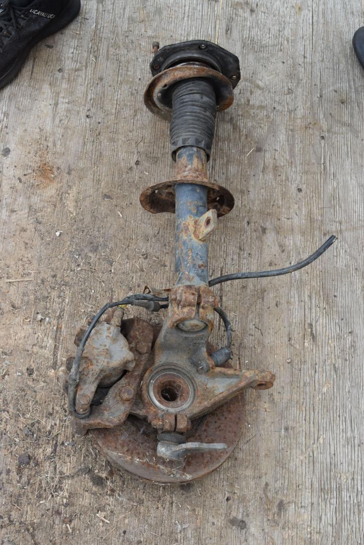 амортизатор передний Citroen Xsara 1 поколение 1998, 1.9 л., дизель, универсал - фото №1