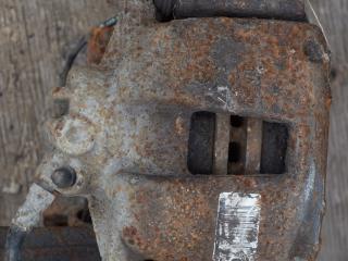 суппорт передний правый Citroen Xsara Picasso 1 поколение 2004