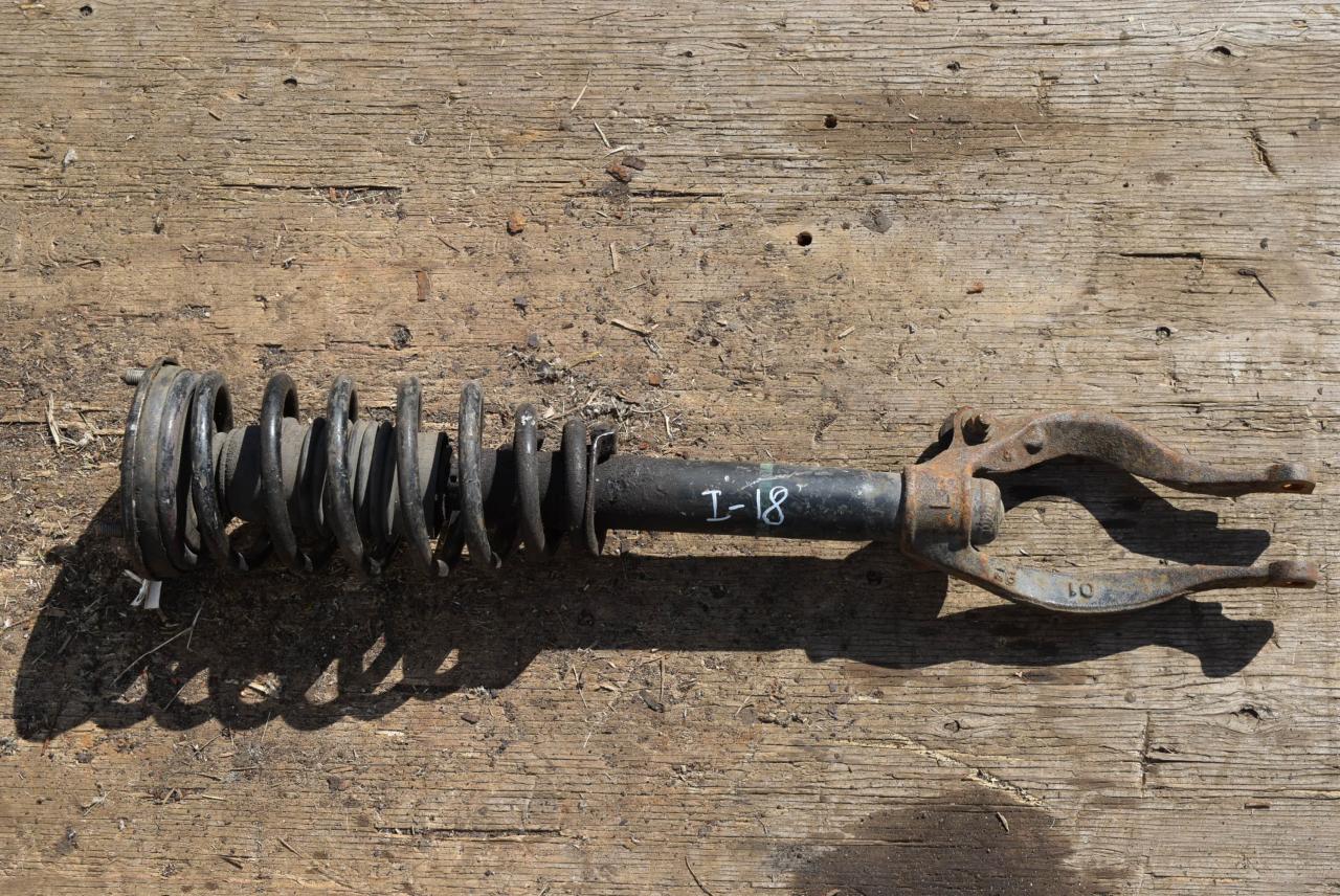 амортизатор передний левый Mitsubishi Galant 8 поколение 1998, 2.0 л., бензин, MR235596 - фото №1