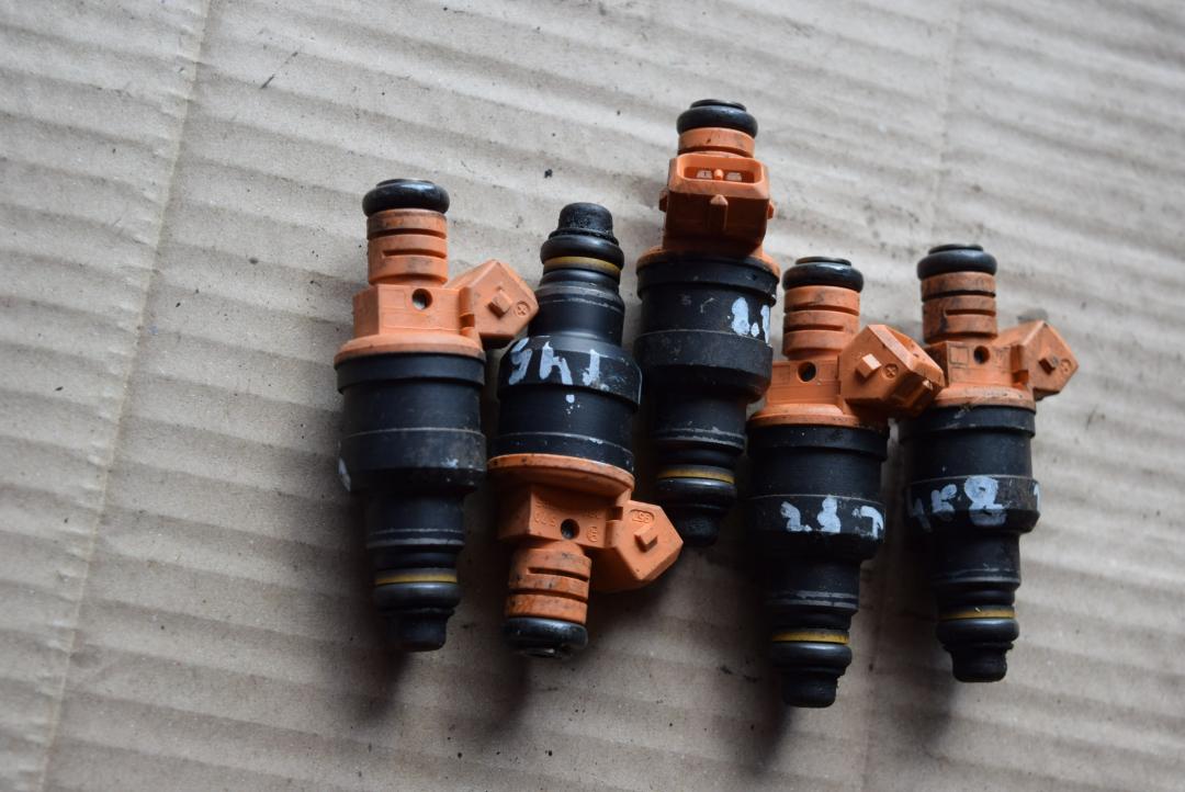 форсунка Volvo S70 1 поколение 1997, 2.3 л., B 5234 T5, бензин, АКПП, седан, передний привод, 0280150785 - фото №1