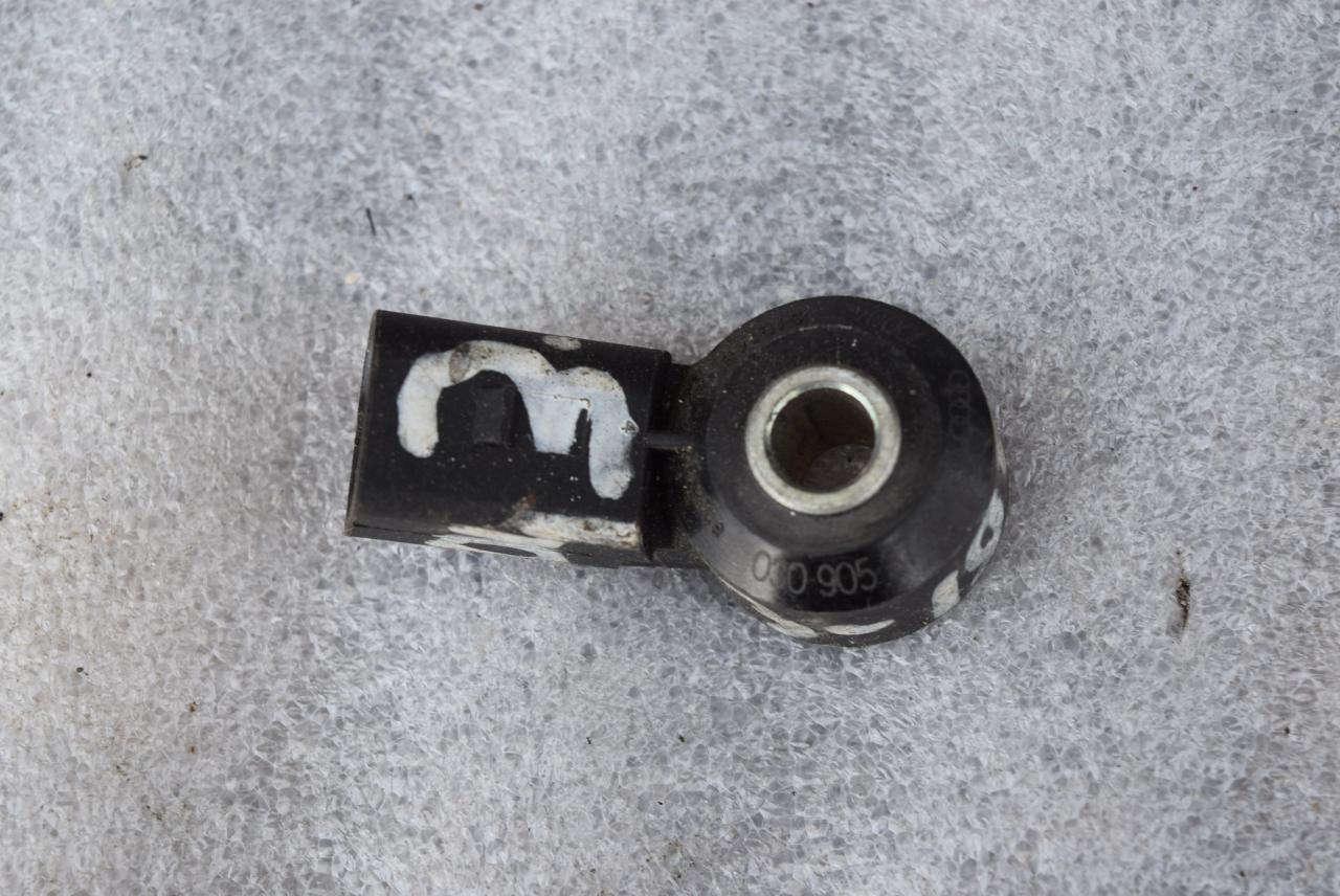 датчик детонации Audi A3 8L 1997, 1.6 л., AEH, бензин, МКПП, 030905377C - фото №1