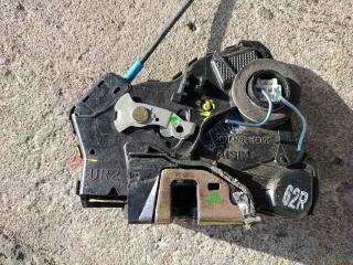 замок двери задней правой Toyota Avensis 2 поколение (T250) 2004, 2.0 л., 1AZ-FSE, бензин, МКПП, черный, универсал