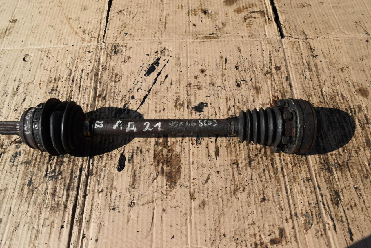 полуось передняя левая (приводной вал, ШРУС) Volkswagen Golf 3 поколение 1995, 1.6 л., AEA, бензин, хетчбэк 5 дв. - фото №1